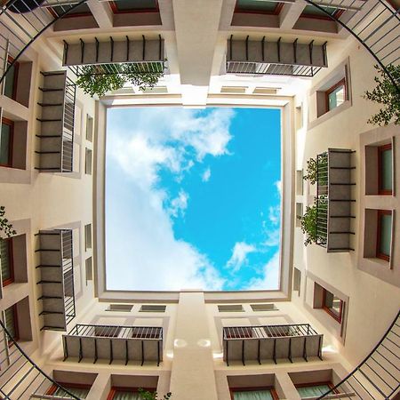 Solemar Sicilia - Palazzo Quaroni Apartment ปาแลร์โม ภายนอก รูปภาพ