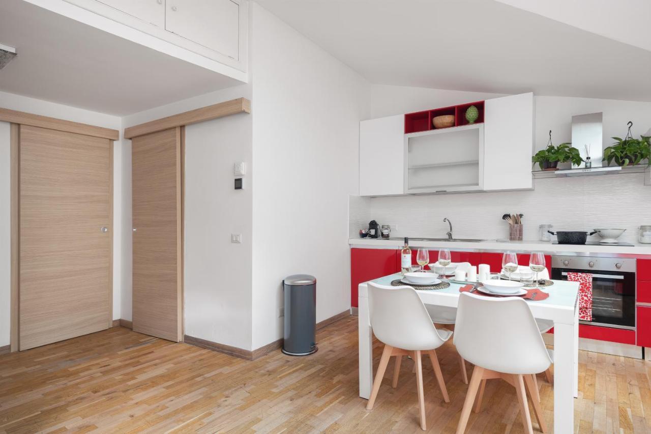 Solemar Sicilia - Palazzo Quaroni Apartment ปาแลร์โม ภายนอก รูปภาพ
