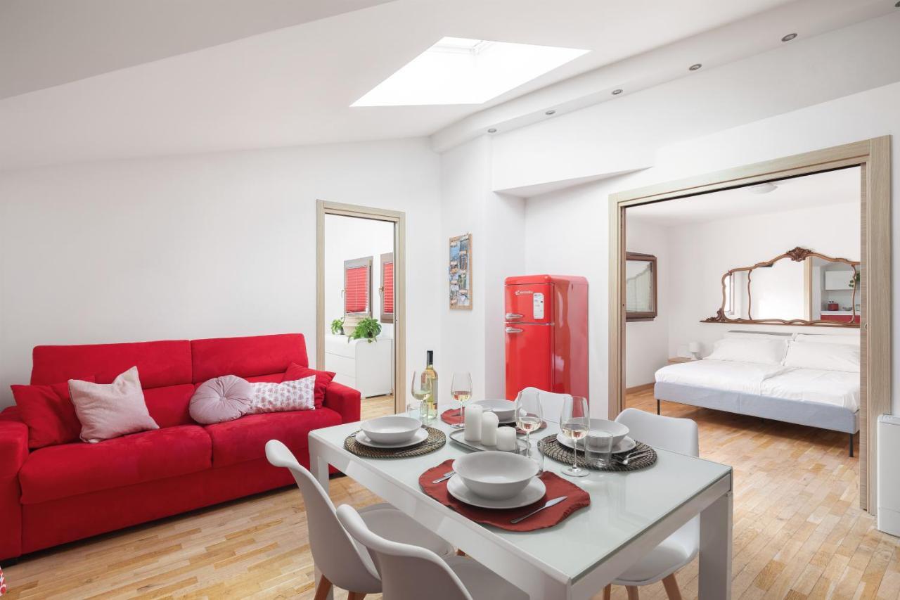 Solemar Sicilia - Palazzo Quaroni Apartment ปาแลร์โม ภายนอก รูปภาพ