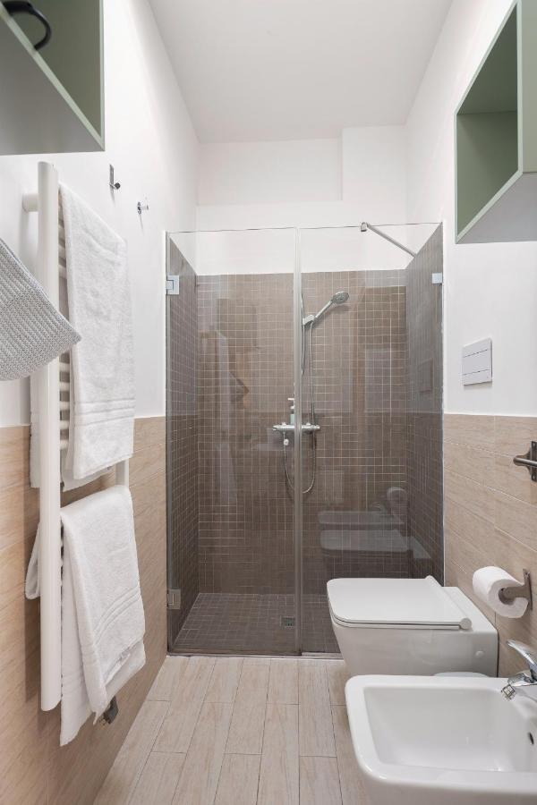 Solemar Sicilia - Palazzo Quaroni Apartment ปาแลร์โม ภายนอก รูปภาพ