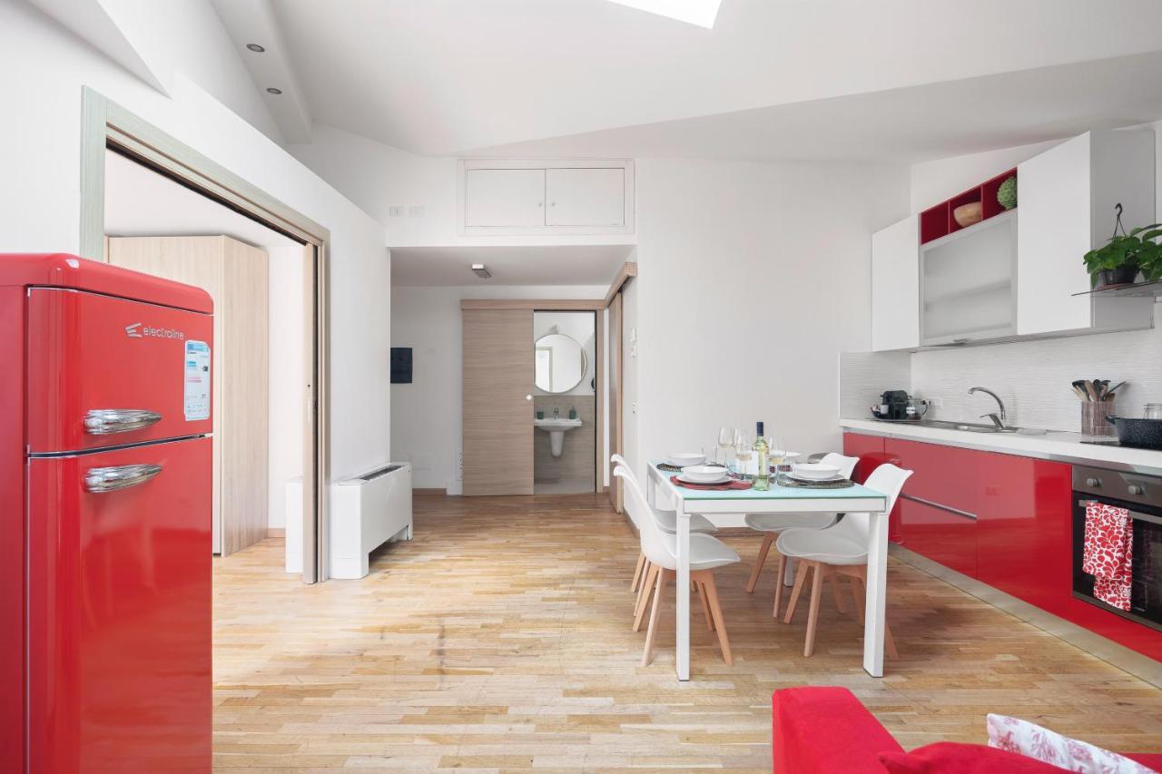 Solemar Sicilia - Palazzo Quaroni Apartment ปาแลร์โม ภายนอก รูปภาพ