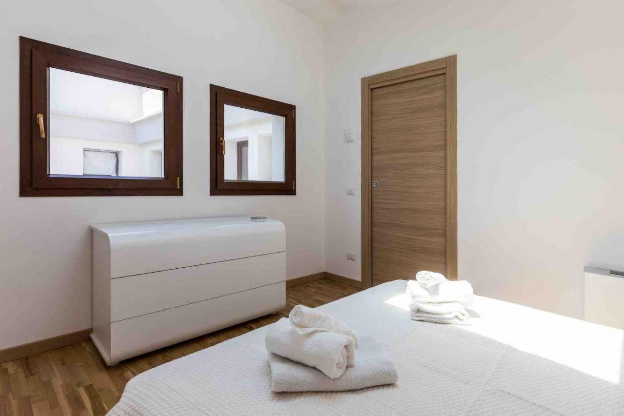 Solemar Sicilia - Palazzo Quaroni Apartment ปาแลร์โม ภายนอก รูปภาพ