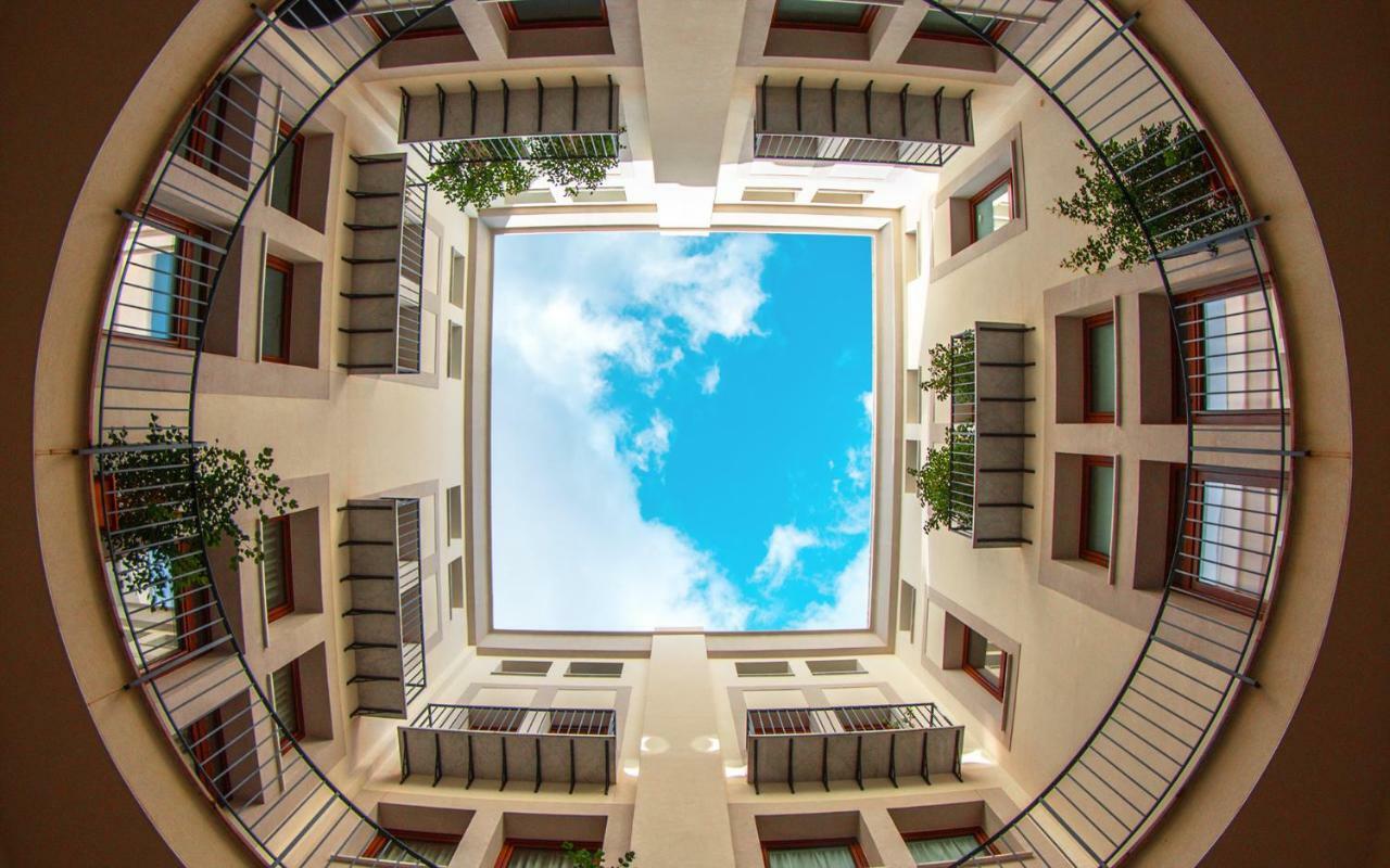 Solemar Sicilia - Palazzo Quaroni Apartment ปาแลร์โม ภายนอก รูปภาพ