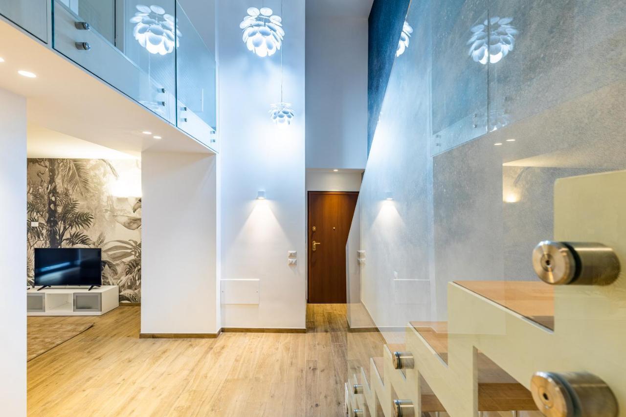 Solemar Sicilia - Palazzo Quaroni Apartment ปาแลร์โม ภายนอก รูปภาพ